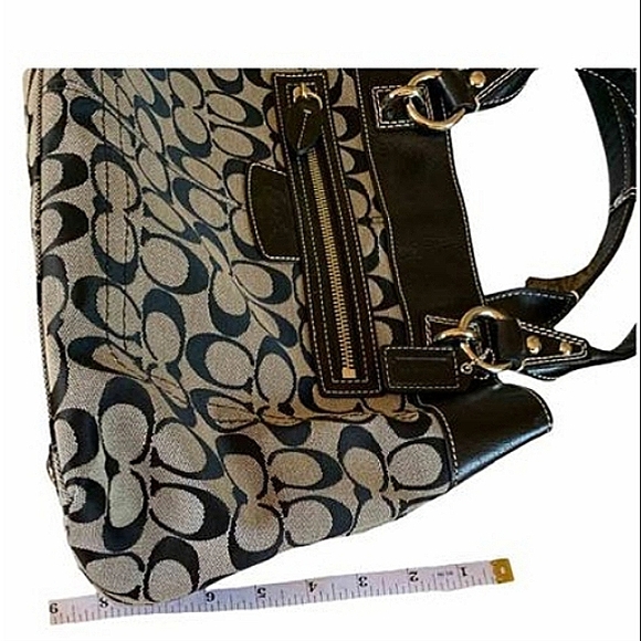 COACH 2 PIECE AUTH SIGNATURE PENELOPE  CROSSBODY TOTE W/ WRISTLET SET EUC - Picture 7 of 15